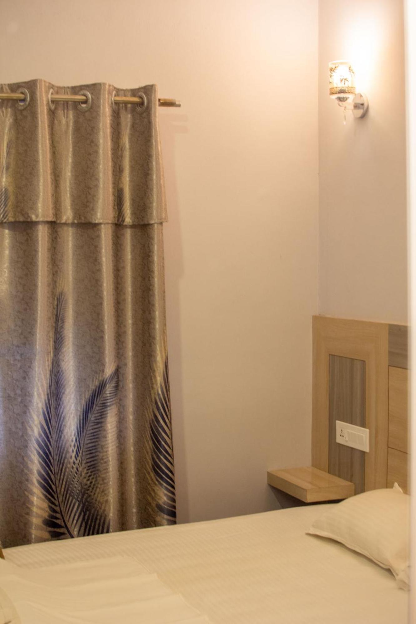 Galaxy Guest House Bhairāhawā Zimmer foto